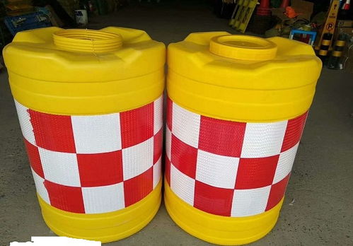 【平頂山公路防撞桶,平頂山道路隔離墩,防撞桶廠家現(xiàn)貨】-